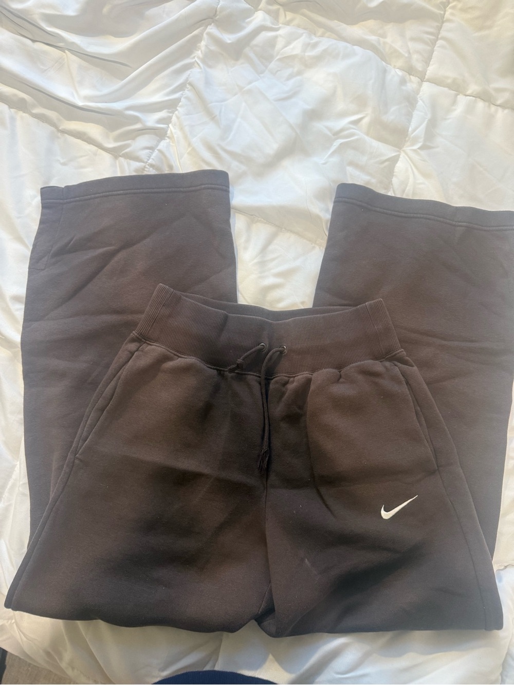 Nike Kids Brown Jogger Sweatpants with White Swoosh